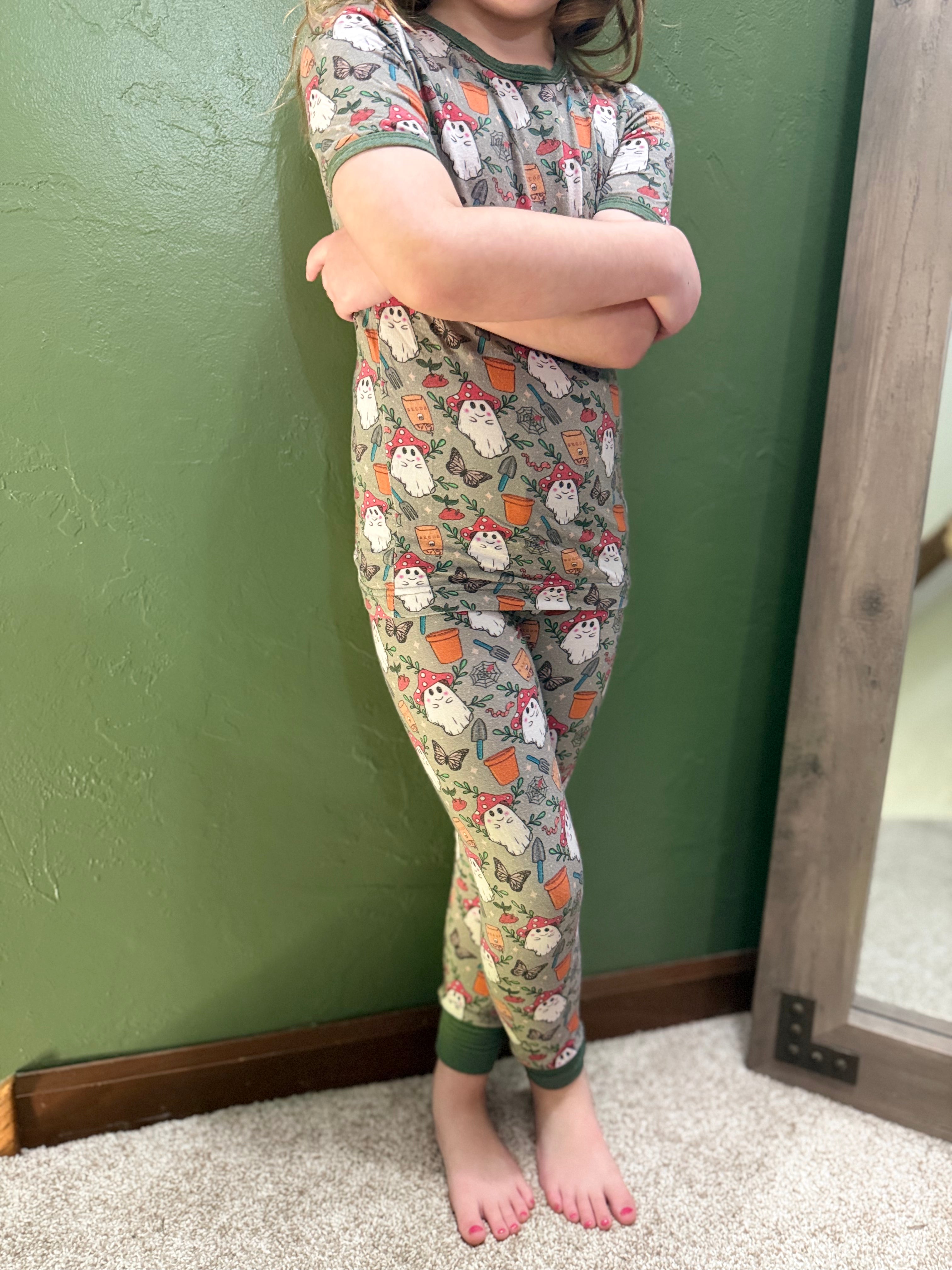 Bootanical Bliss 2-Piece Pajama Set